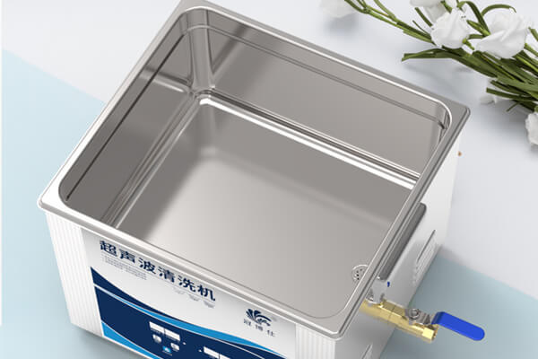 冠博超聲波清洗機(jī)內(nèi)槽