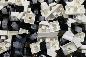超聲波清洗機(jī)可以把電腦鍵盤給清洗干凈嗎？是如何做到的？